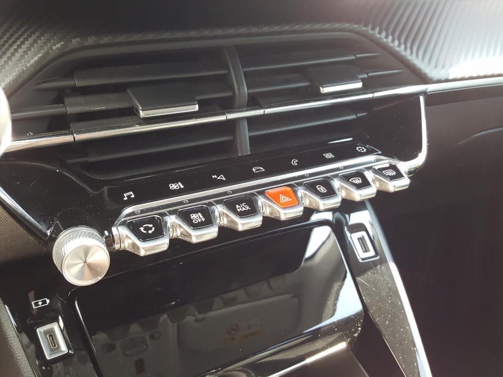 Peugeot 208 allure 1.2 puretech 100pk | 3d-navigatietomtom&bluetooth&dab+ |