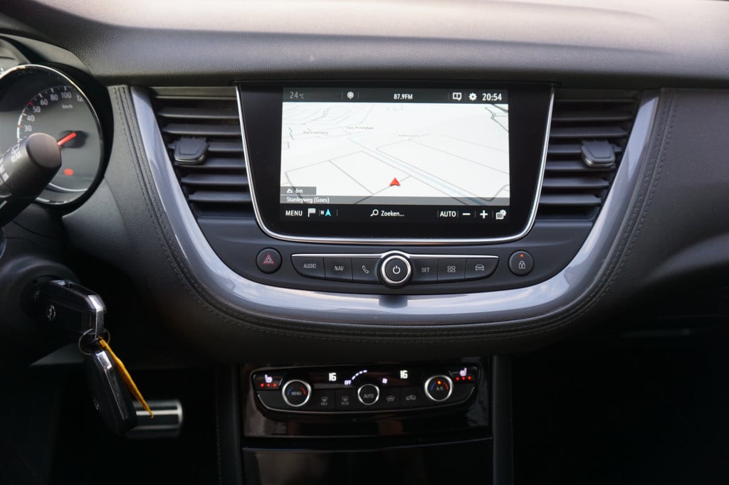 Opel Grandland X 1.2 turbo 120 jaar edition climate / navi / carplay / crui