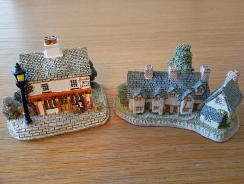 Craftsmens Cottages by David Winter, The Claddagh Pub, Ireland