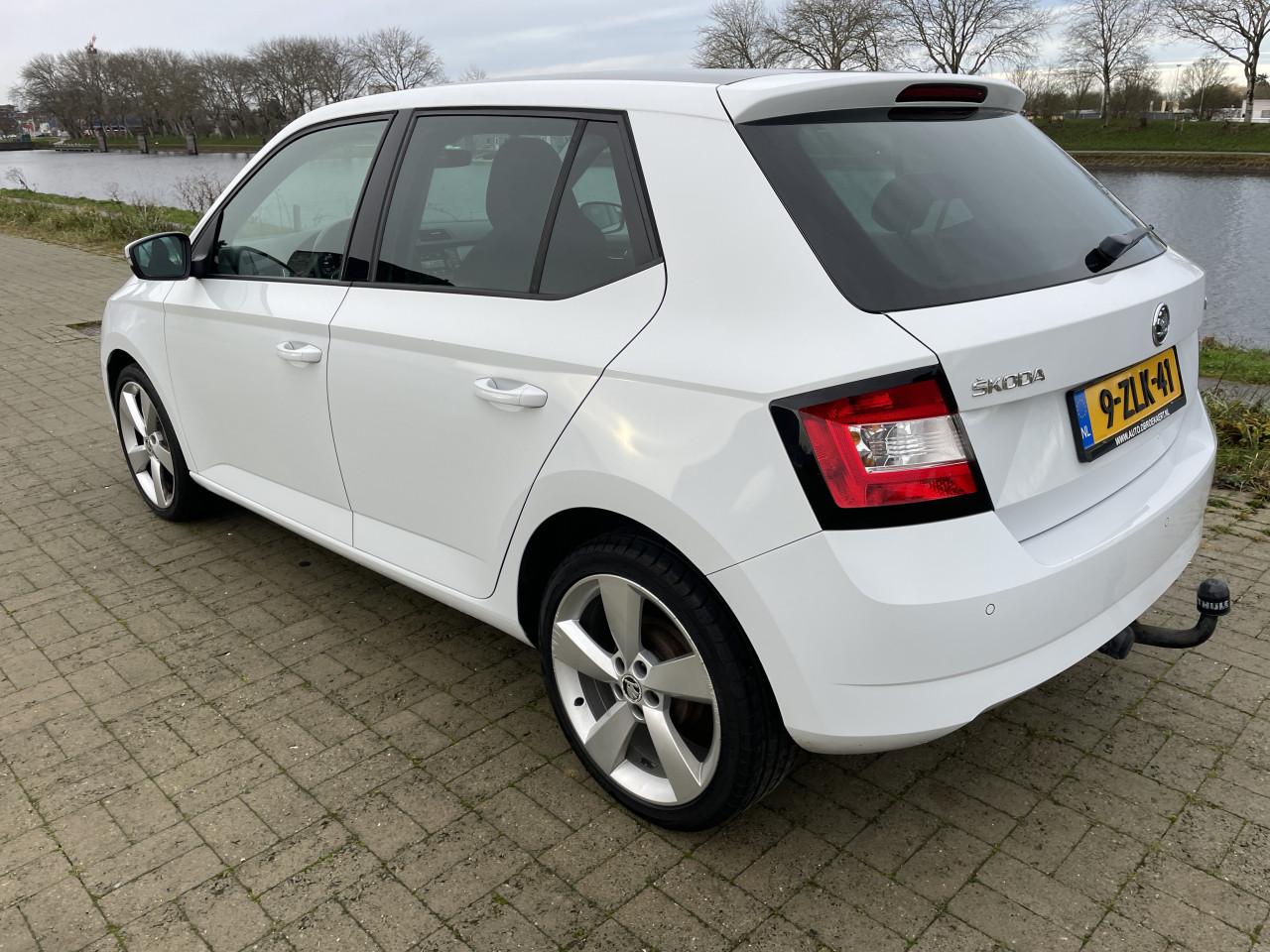 Skoda fabia 1.2 tsi first edition 2015