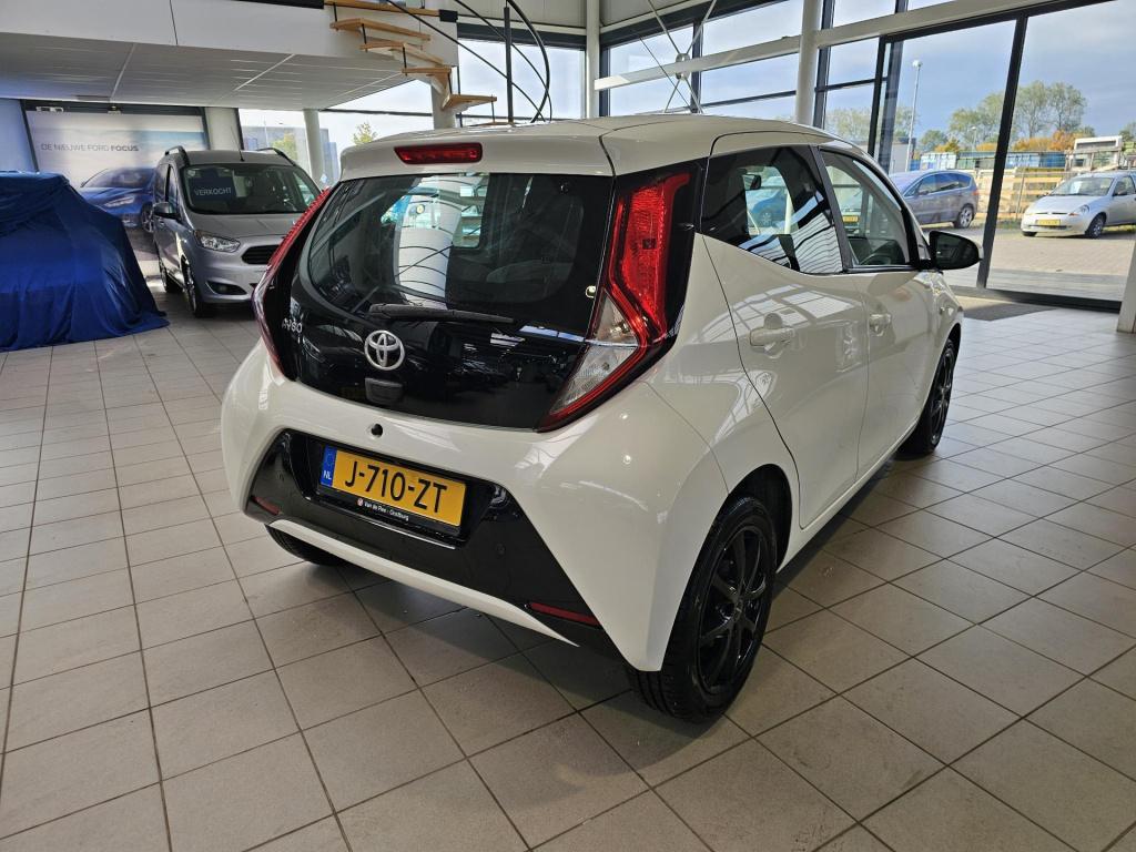 Toyota Aygo 1.0 vvt-i x-play limited