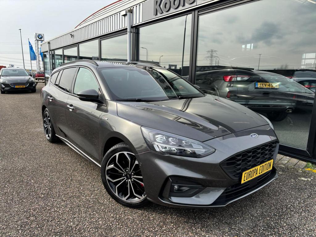 Ford Focus 1.0 ecoboost hybrid 125pk st-line, trekhaak, winterpakket