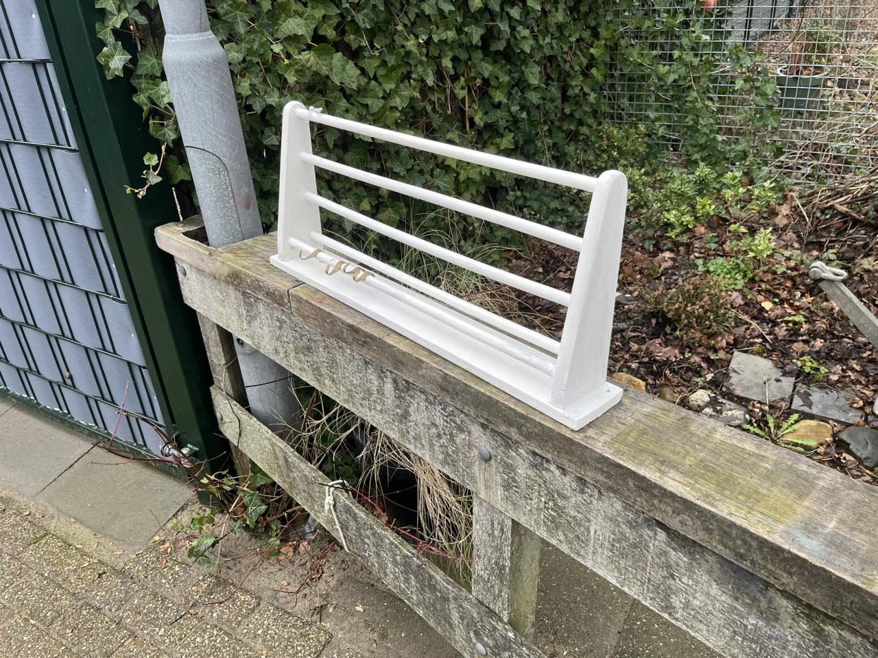 Pannen-handdoekrekje , wit - antiek