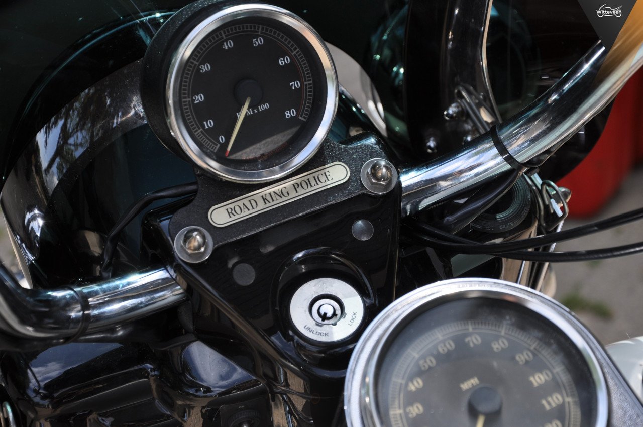 Harley-Davidson FLHRP Road King Police