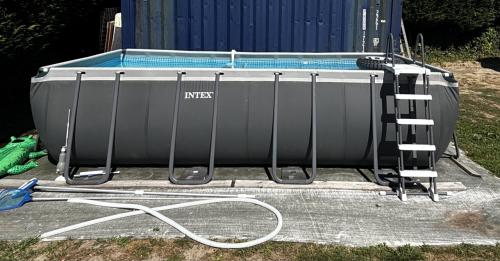 GERESERVEERD Groot Intex zwembad, 550x275x132