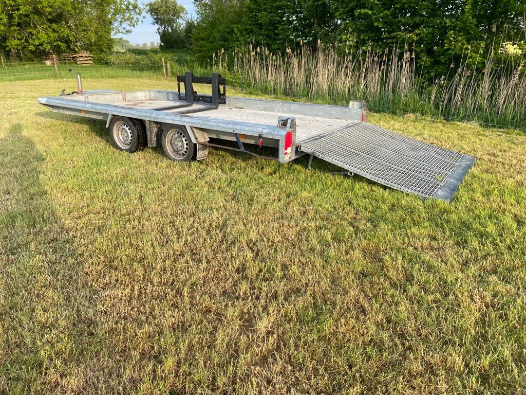 Machinetransporter  Te huur!