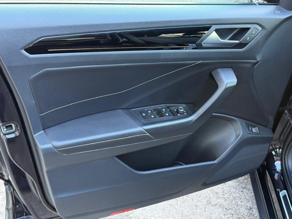 Volkswagen T-roc 1.5 tsi 150pk dsg r-line | camera | keyless | elek. achter