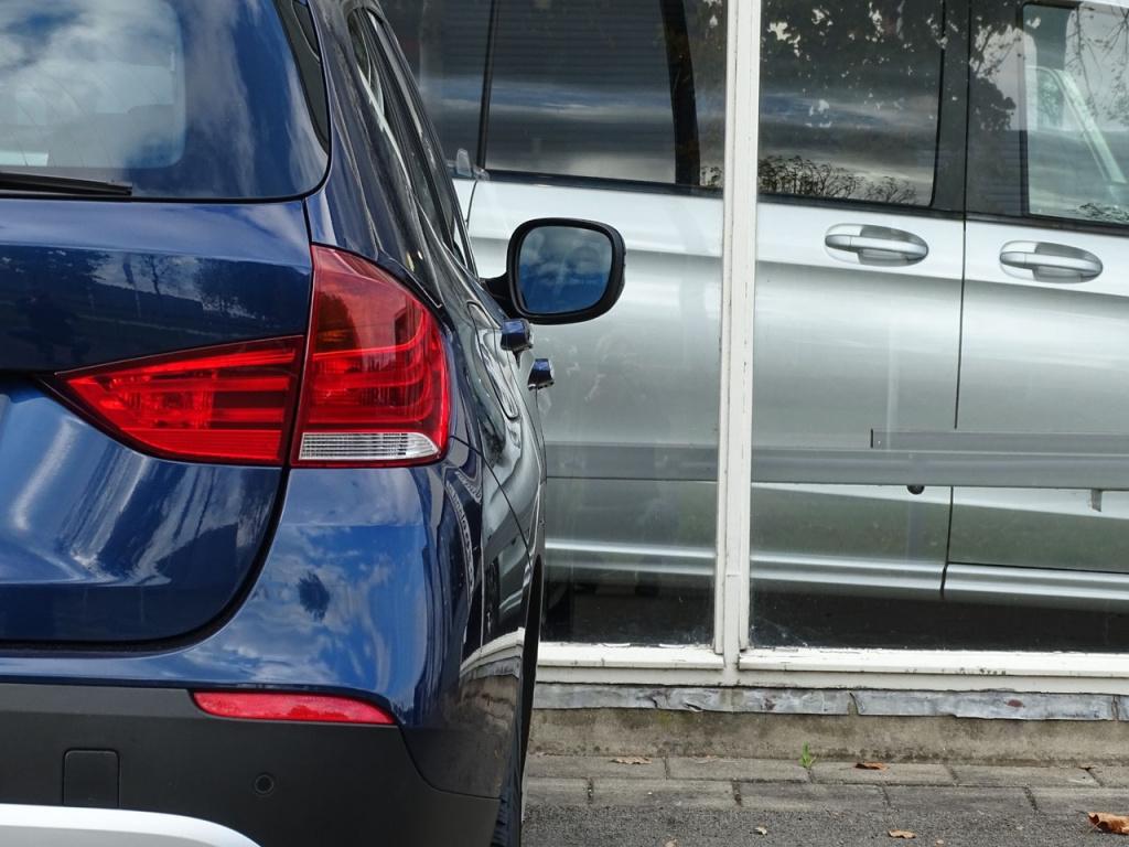 BMW X1 sdrive18i executive | bluetooth | stoelverwarming | 18"