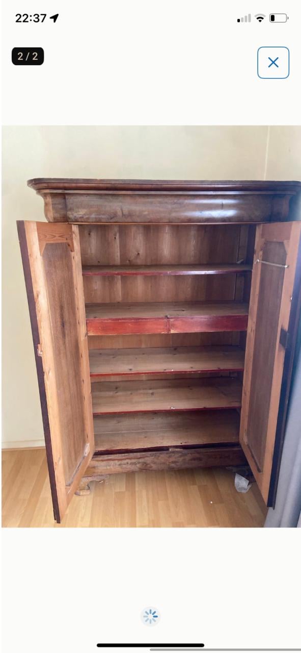 Antieke Houten kast met twee deuren