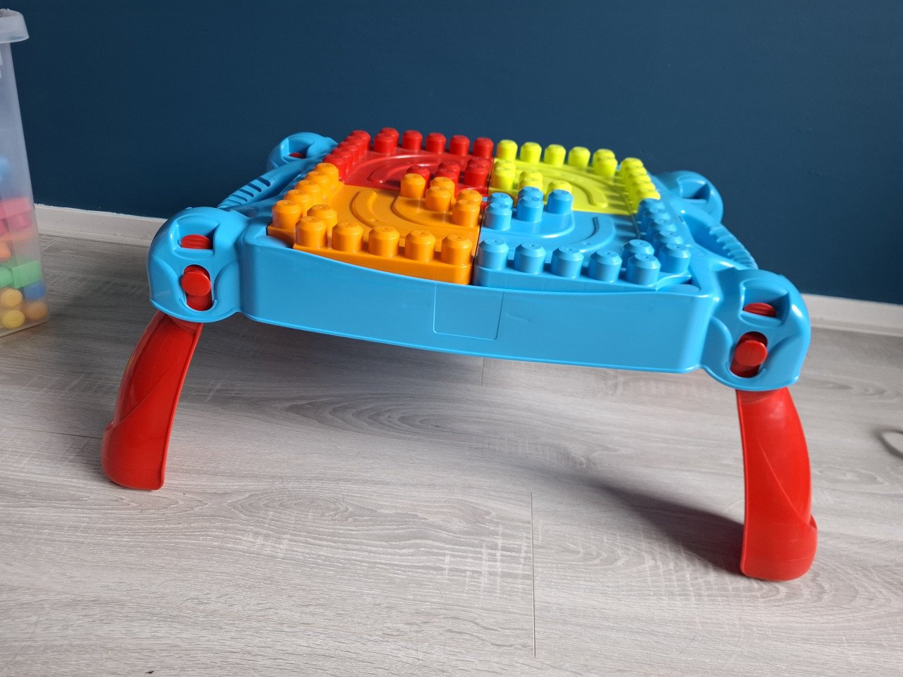 Duplo in kist + bouwtafel