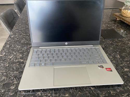 Hp laptop 14”