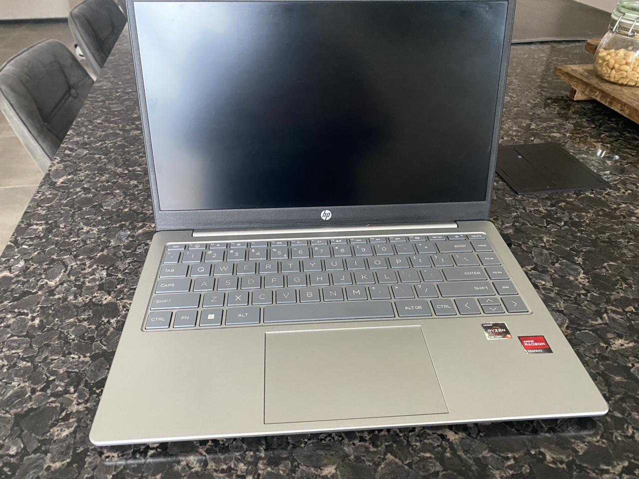 Hp laptop 14”