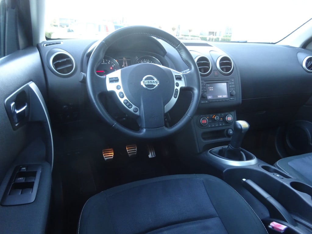 Nissan Qashqai 1.6 connect edition climate control / camera / trekhaak / lm