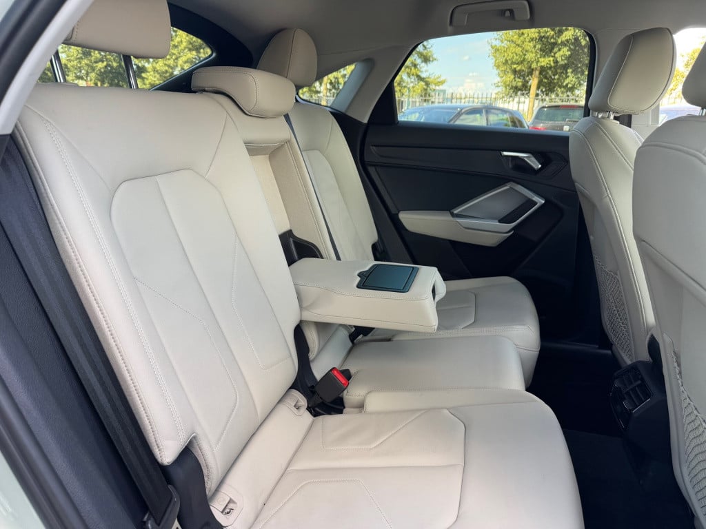 Audi Q3 sportback 35 tfsi pro line * leder * keyless * 360 camera * stoelve
