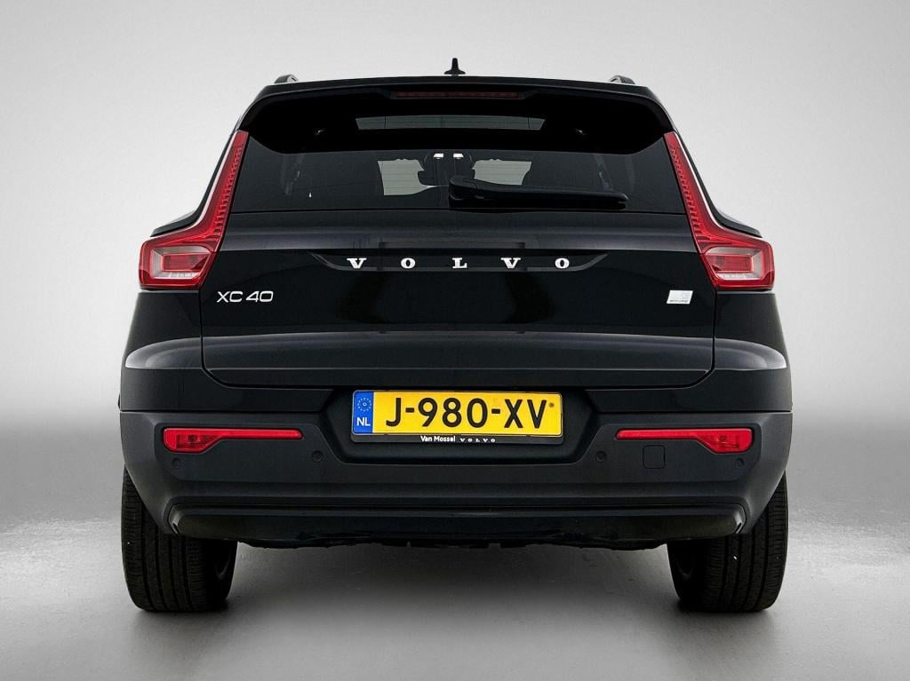 Volvo XC40 recharge p8 awd r-design | panoramadak | trekhaak | harman kardo