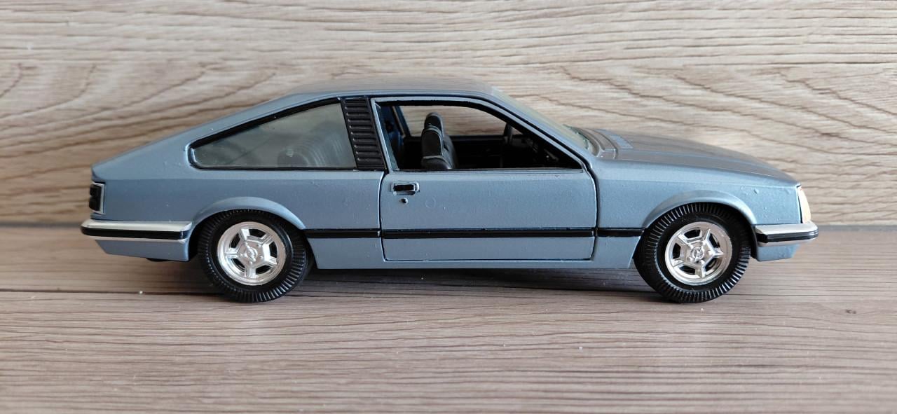 Opel Monza