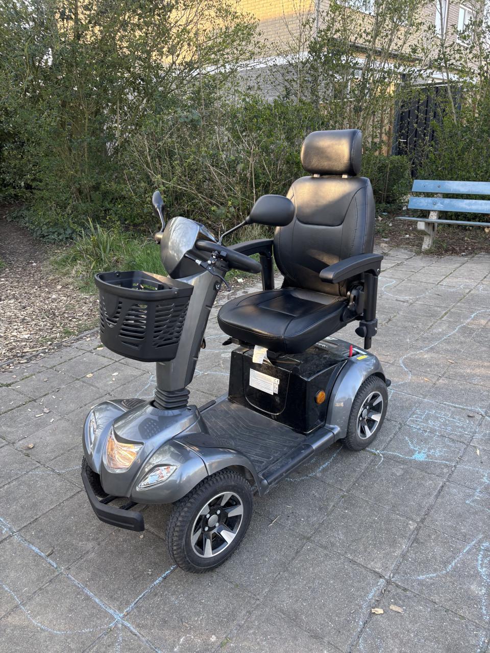 Vermeiren Carpo 4 scootmobiel 266km! Nieuwstaat grijs 4d