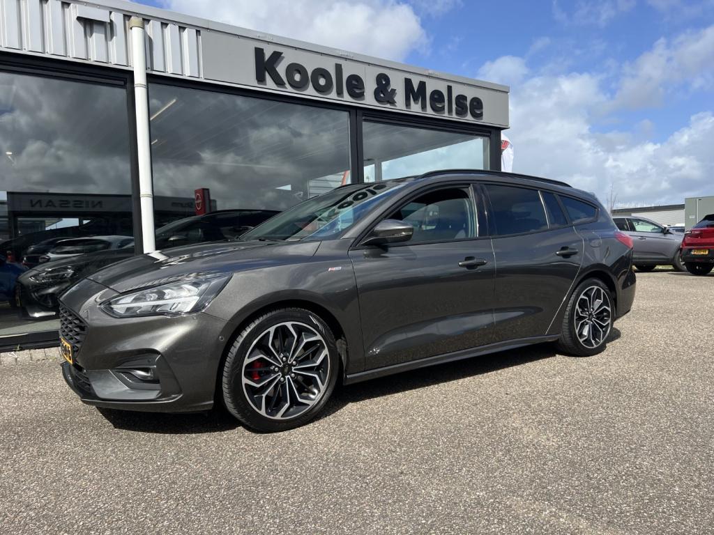 Ford Focus wagon 1.0 ecoboost 125pk st-line x , trekhaak , winterpakket