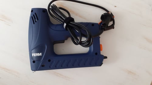 Nieuw! Ferm Elektrische nietmachine