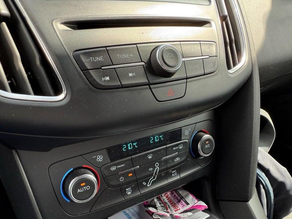 Ford Focus 1.0 st-line | climate control | cruise control | voorruit verwar
