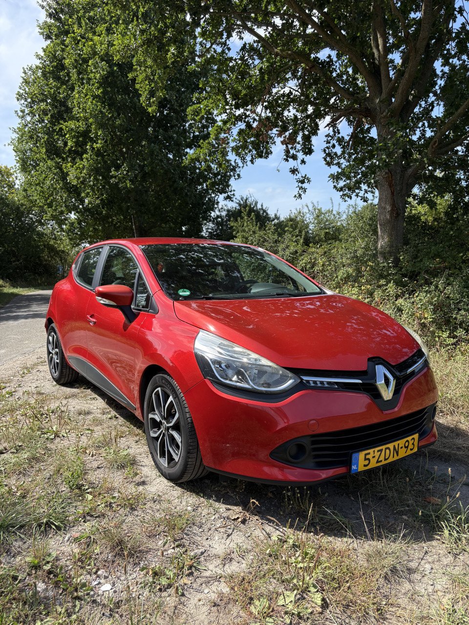 Renault Clio 1.5 DCI 66KW 5-DRS 2015 Rood
