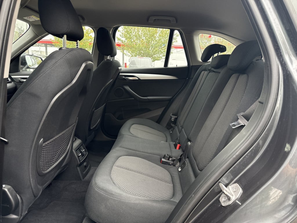 BMW X1 sdrive20i centennial executive | nl-auto | 1e eig | dealer oh | navi