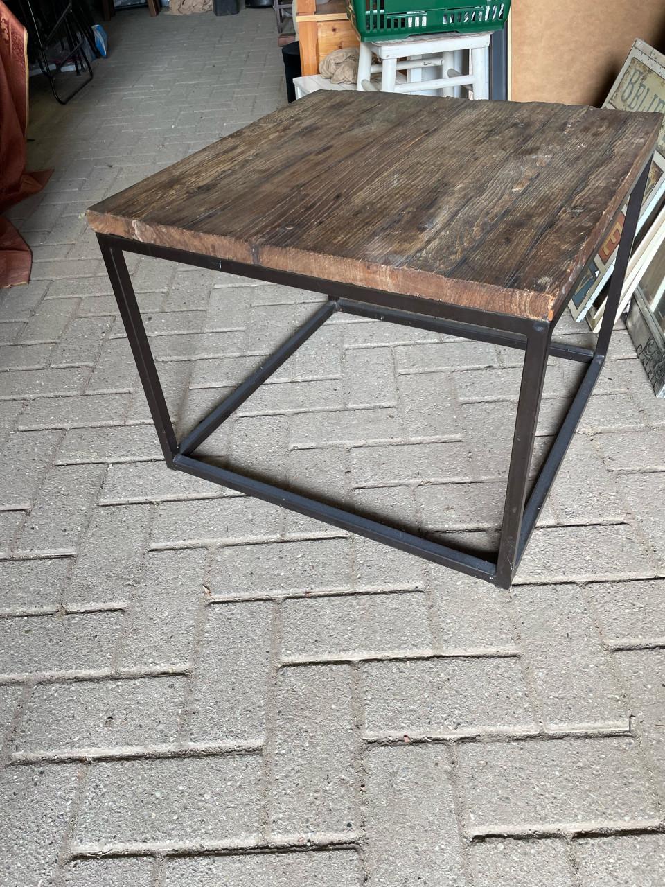Bijzettafel