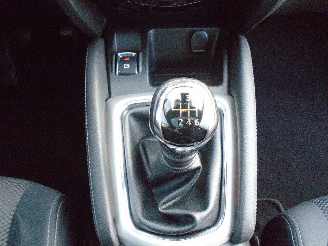 Nissan Qashqai 1.2 Conn. Ed.