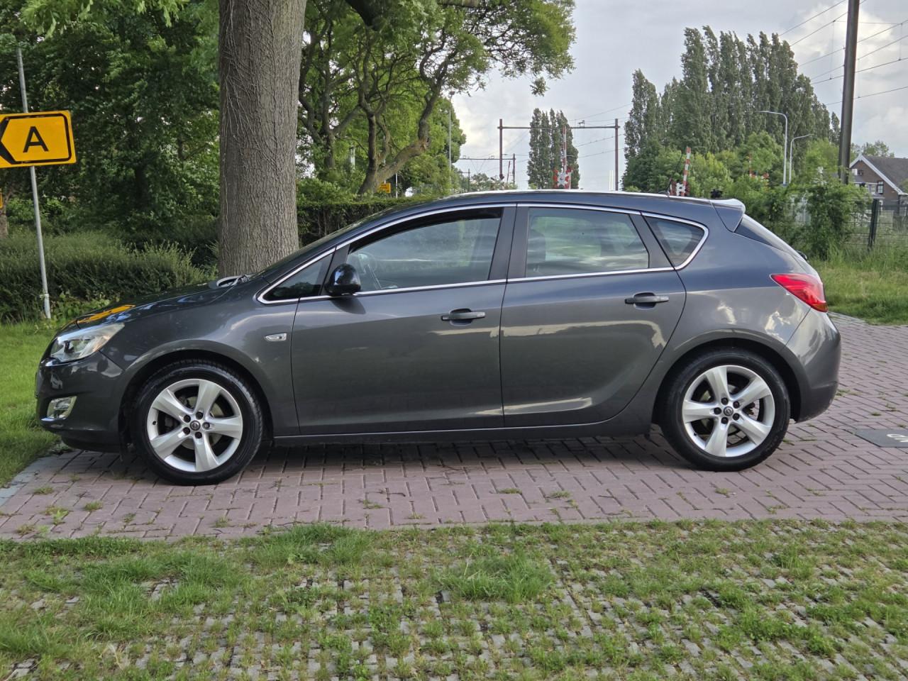 Opel Astra J 1.6 Edition | 192.297 KM |NAP | Goed onderhouden + Nette staat