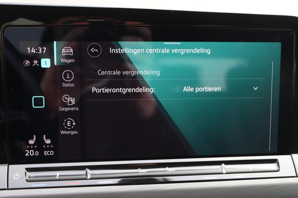 Volkswagen Golf 1.4 ehybrid style 204pk dsg6 | soh 89,8% |