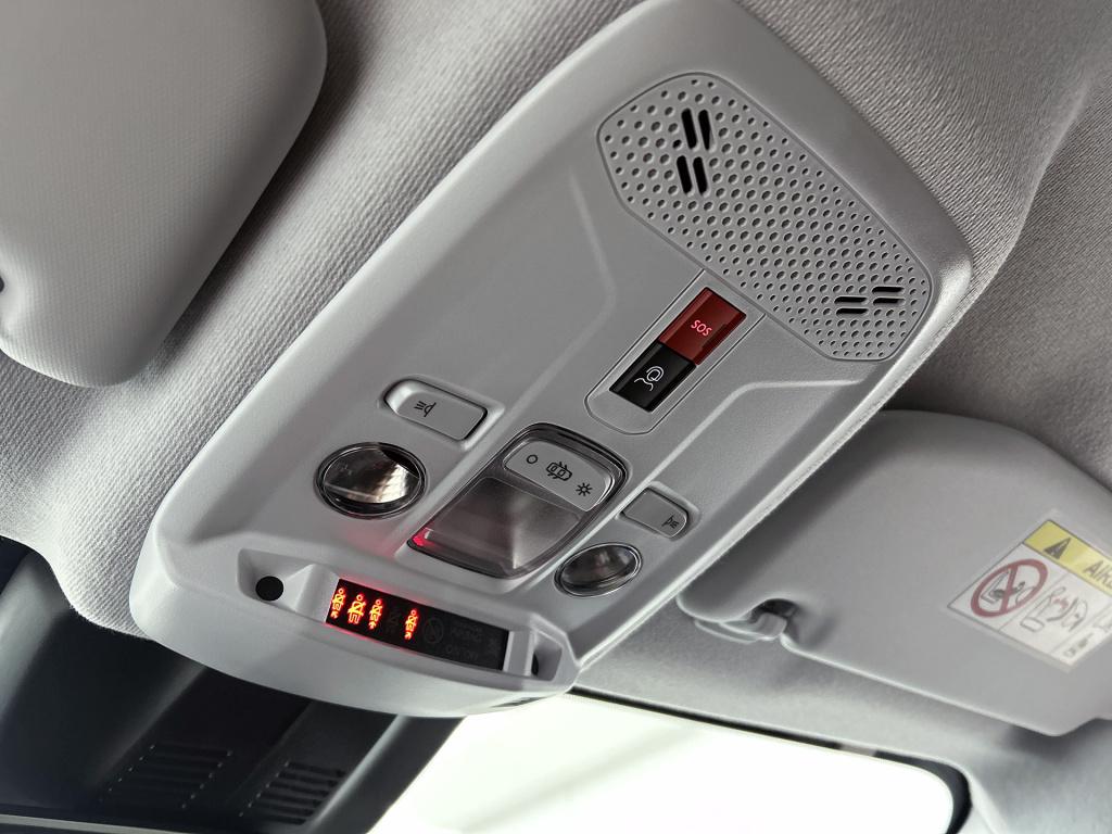 Peugeot 208 ev business 51 kwh