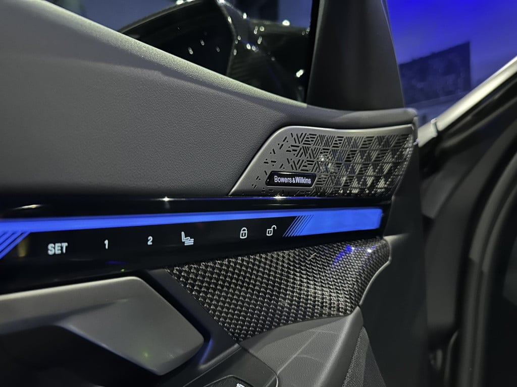 BMW M5 5-serie touring *keramisch*pano*bowers&wilkins*nl*