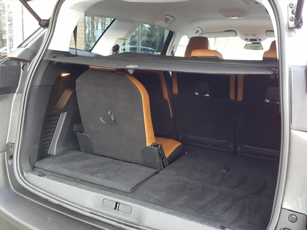 Peugeot 5008 blue l. executive 1.2pt-130pk (vol)automaat(eat8) 7-pers. | vo