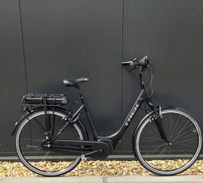 TREK LM2+ Black Edition E-bike  Bosch Active Line Plus –400Wh  57cm