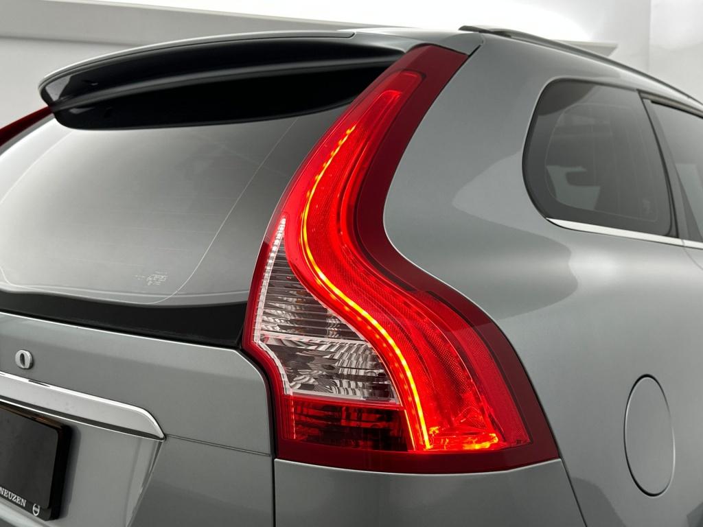 Volvo XC60 t5 gt polar+ | parkeerverwarming op brandstof | schuifdak