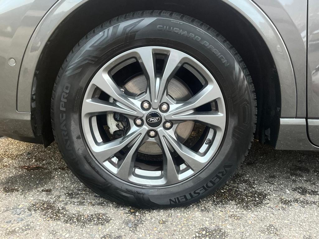 Ford Kuga 1.5 ecoboost st-line x | trekhaak | climate |