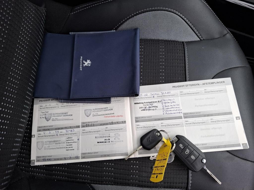 Peugeot 2008 suv 130 allure pano/cam/lmv/trekhaak