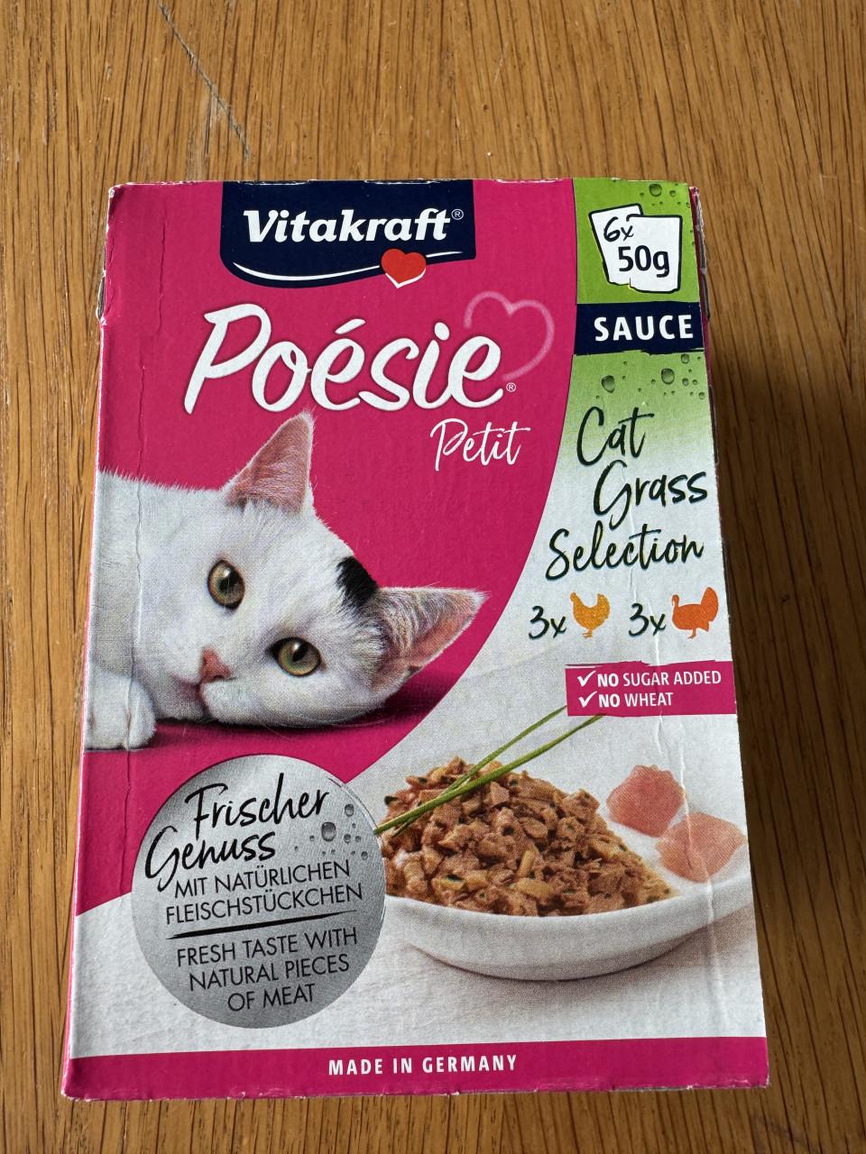 Kattenvoer voor een kitten. Gratis af te halen voor een pakje kerstkransjes