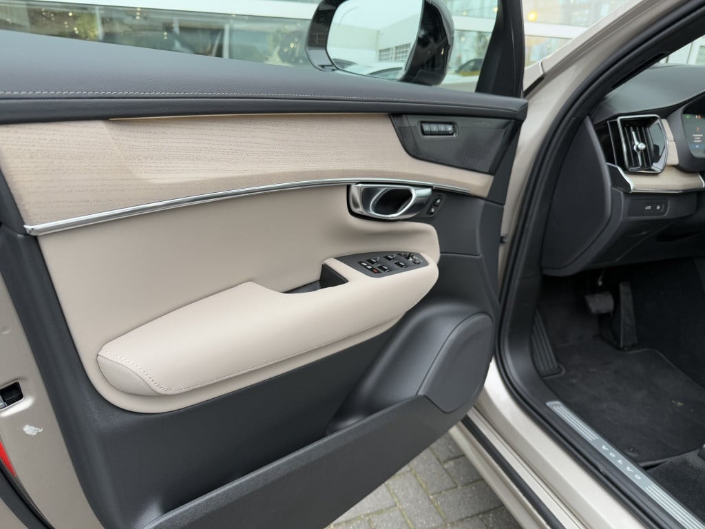 Volvo XC90 t8 awd ultra dark facelift!!