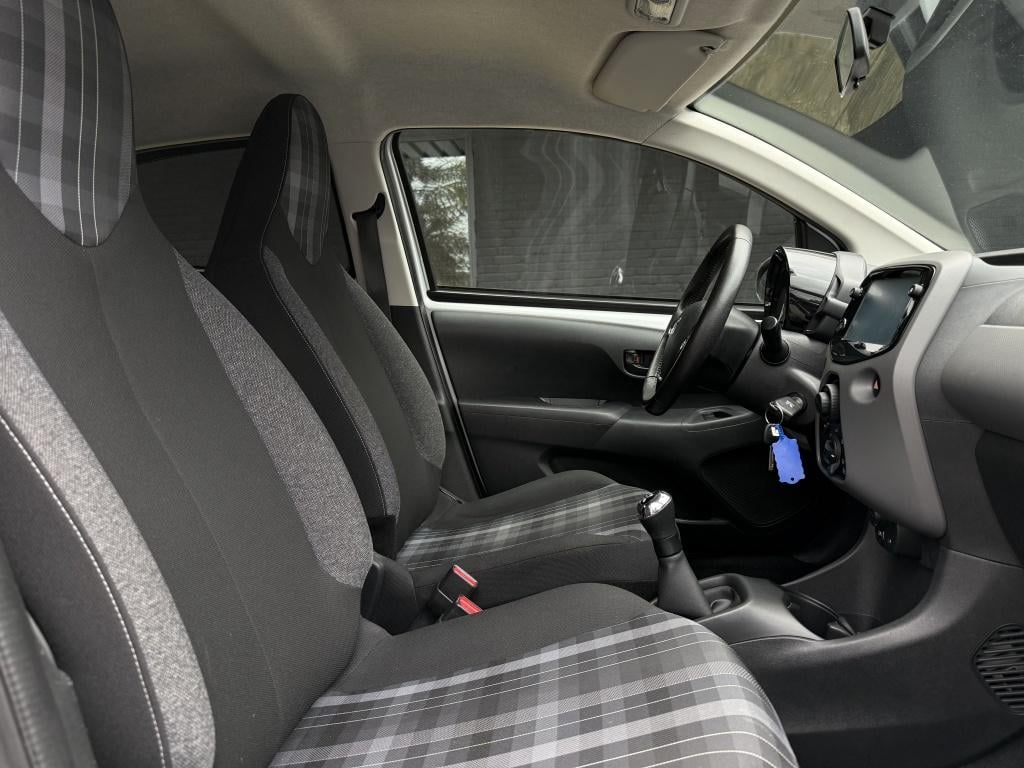 Peugeot 108 1.0 e-vti active // apple carplay android auto //