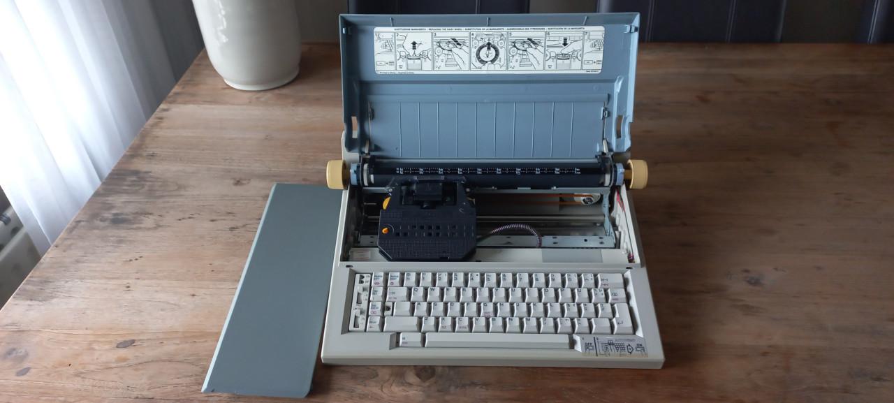 Olivetti typemachine