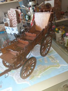 Model koets   en hooiwagen