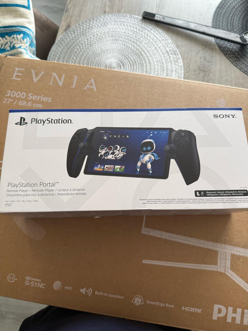 Playstation 5 portal remote player ZGAN