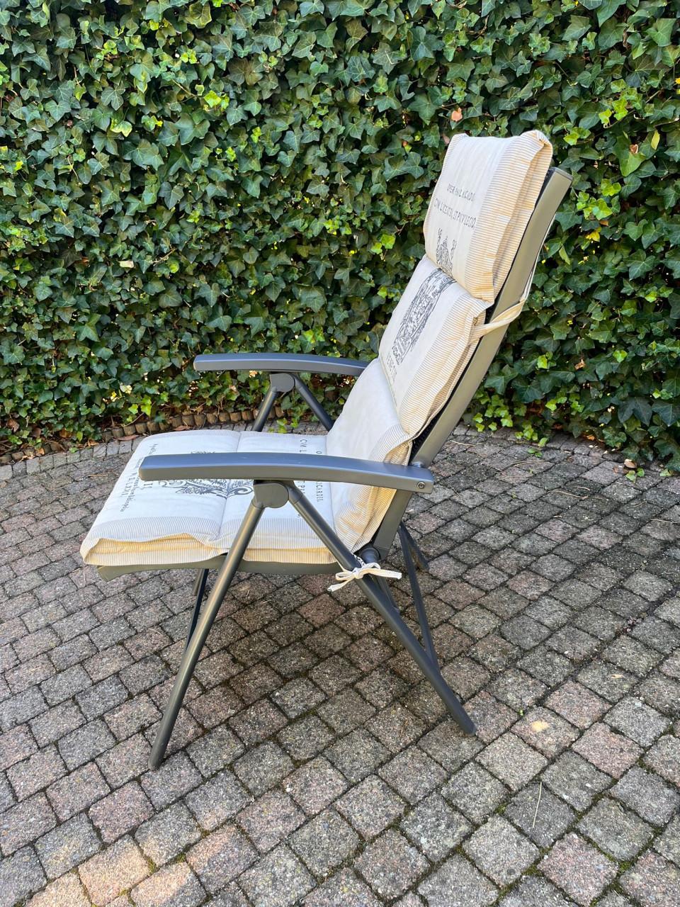 Complete set van 6 Hartman tuinstoelen inclusief 6 bijpassende tuinkussens