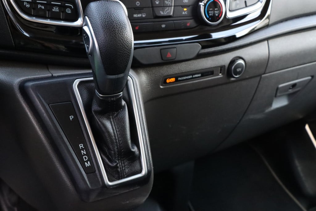 Ford Transit Custom 320 2.0 tdci l2h1 sport 185pk automaat l trekhaak