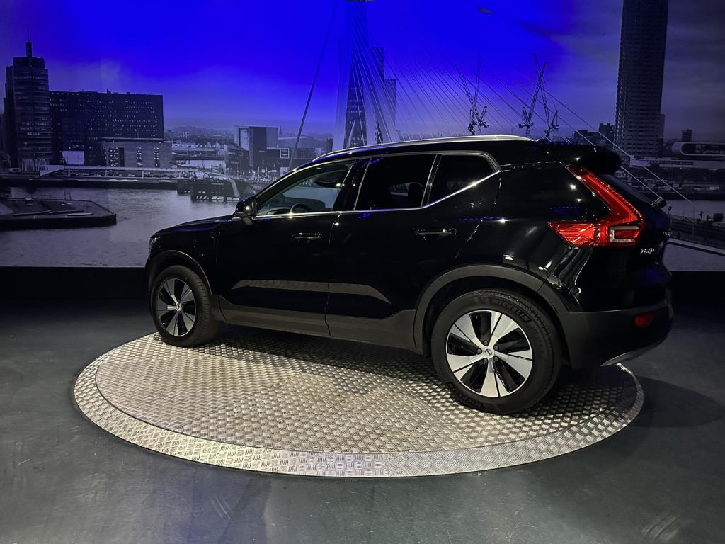 Volvo XC40 1.5 t4 recharge inscription expression *trekhaak*