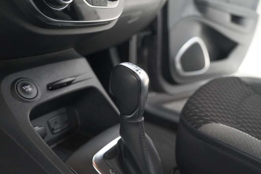 Renault Captur tce 150 edc intens | trekhaak | camera | dodehoekdetectie | 