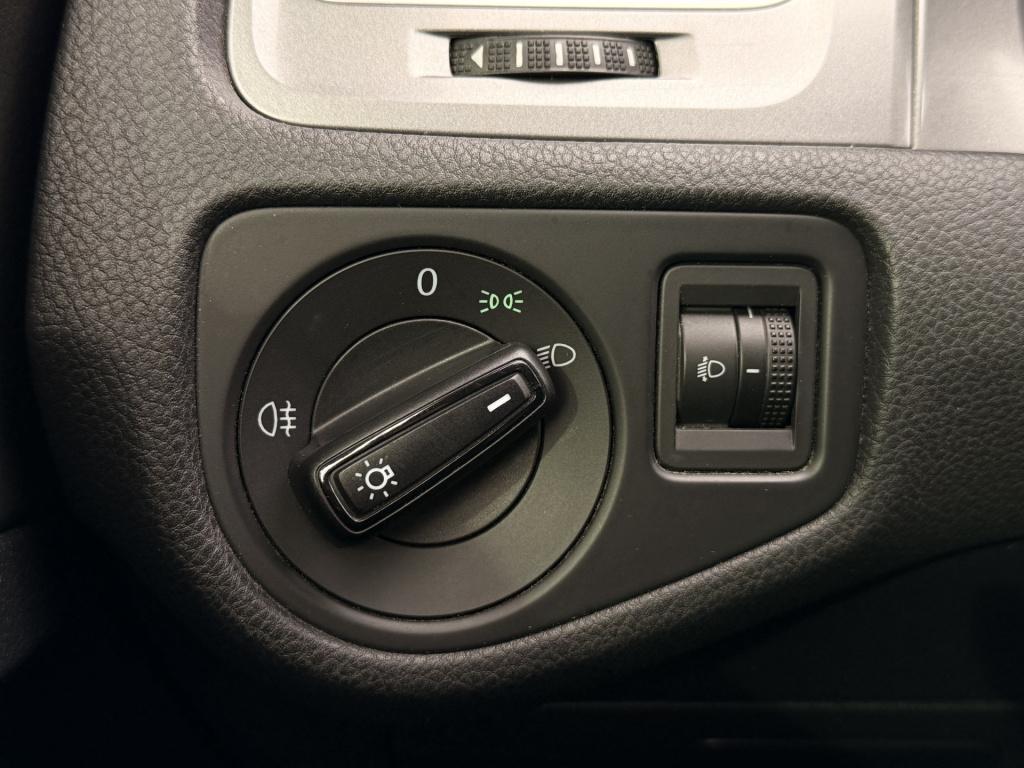 Volkswagen Golf 1.2 tsi trendline 5drs | airco | lm velgen