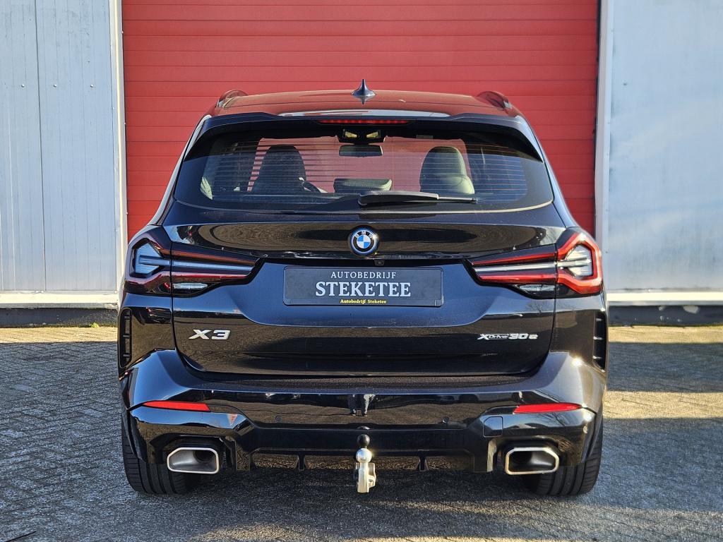 BMW X3 xdrive30e m-sport | pano | acc | camera