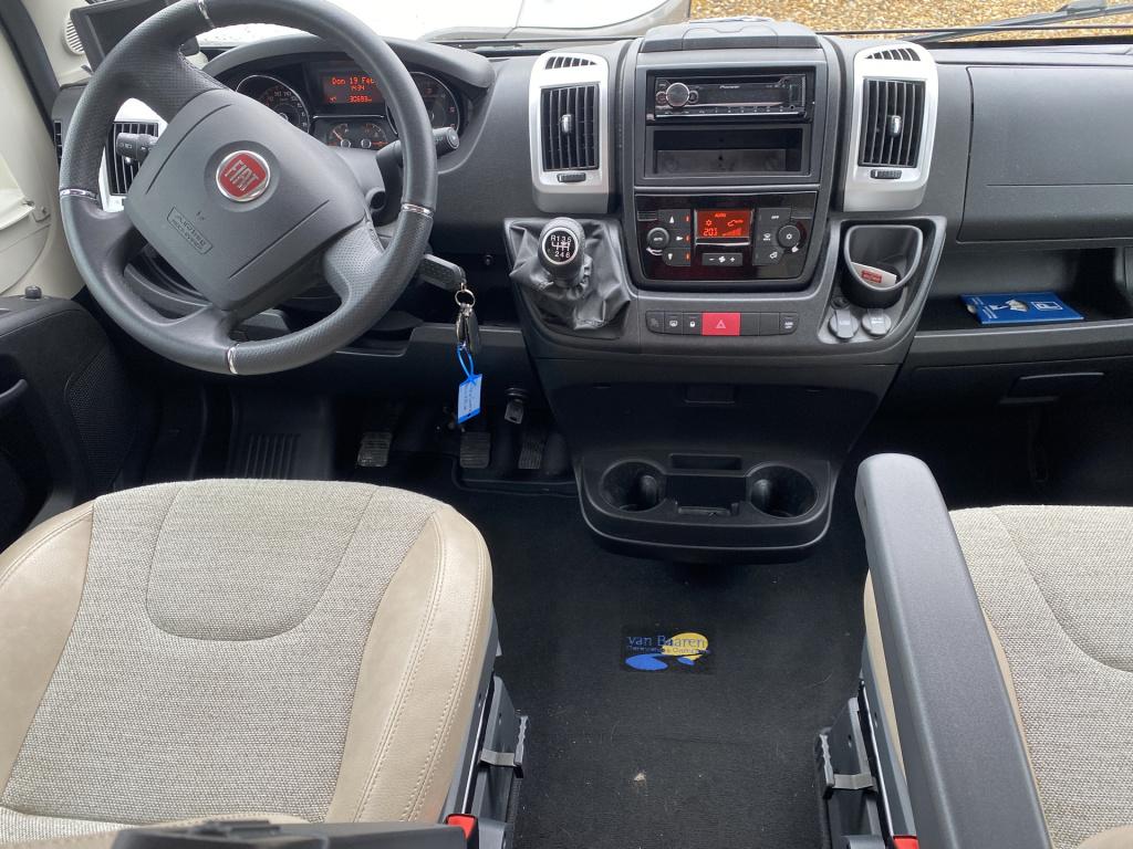 Adria Onbekend compact dl